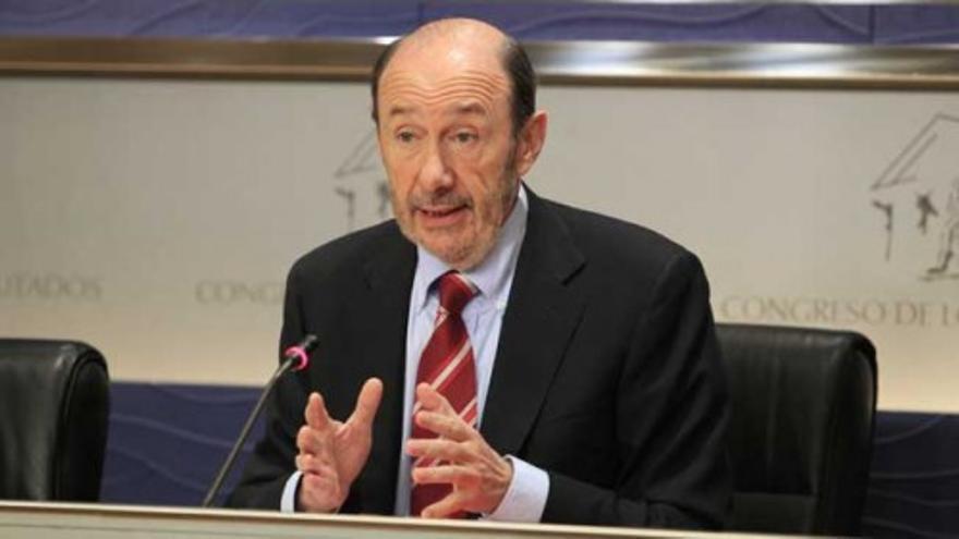 Rubalcaba:&quot;Rehabilitadlo vosotros si creéis que es ejemplar&quot;