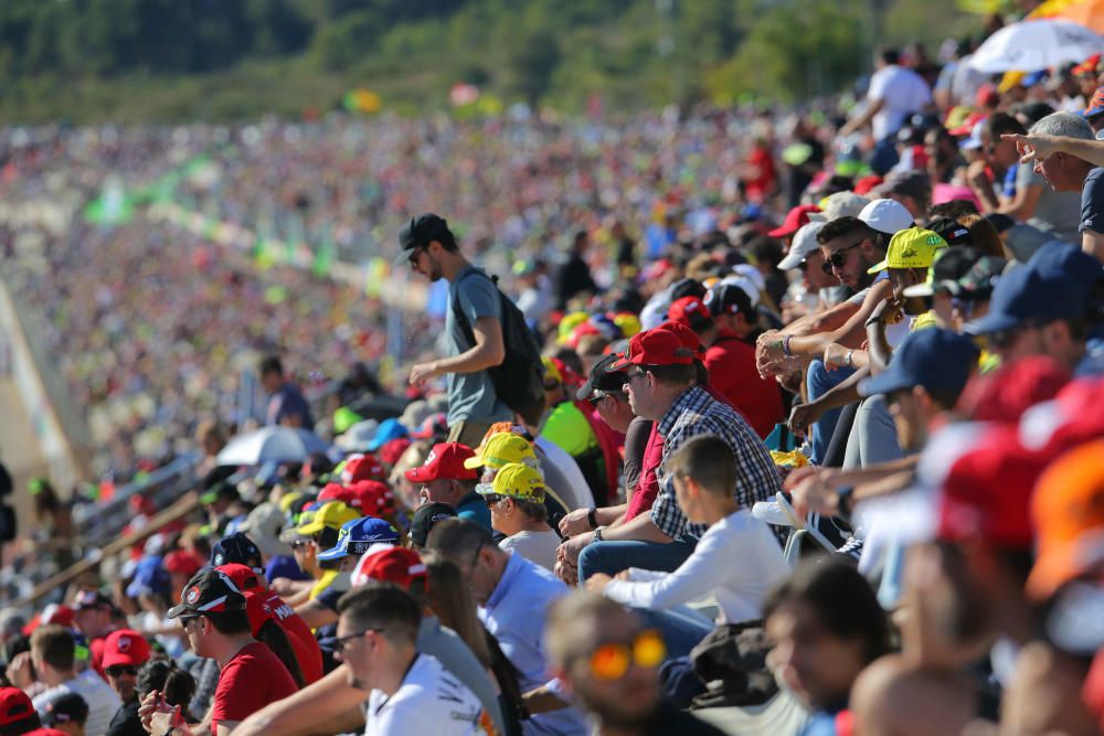 Gran ambiente en el GP de Cheste