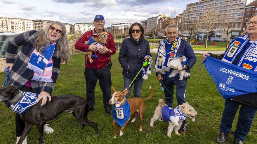 The mascots of Oviedo and Sporting are already smelling a victory for their team