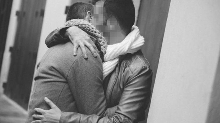 Agrede a una pareja gay que se negó a &quot;ir de putas&quot;