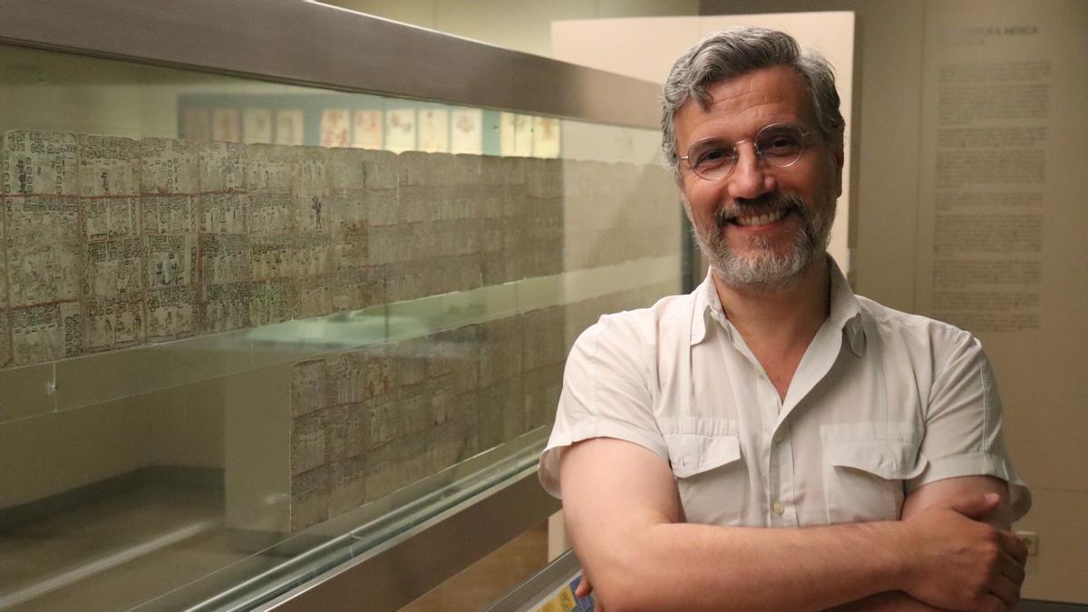 Andrés Gutiérrez en el Museo de América, en Madrid.