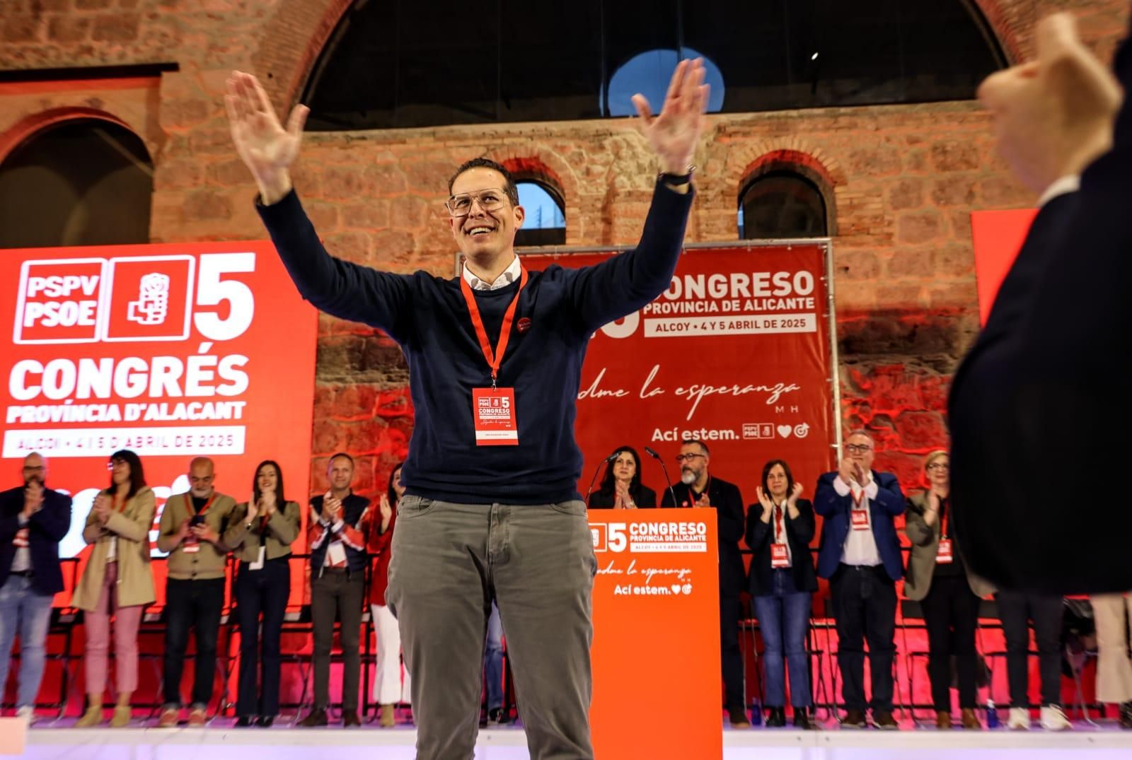 Leire Pajín abre el congreso provincial del PSOE alicantino celebrado en Alcoy
