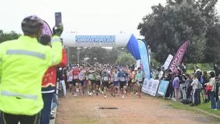 Elena Tienda y Javier Arcas triunfan en la Running Series AJE