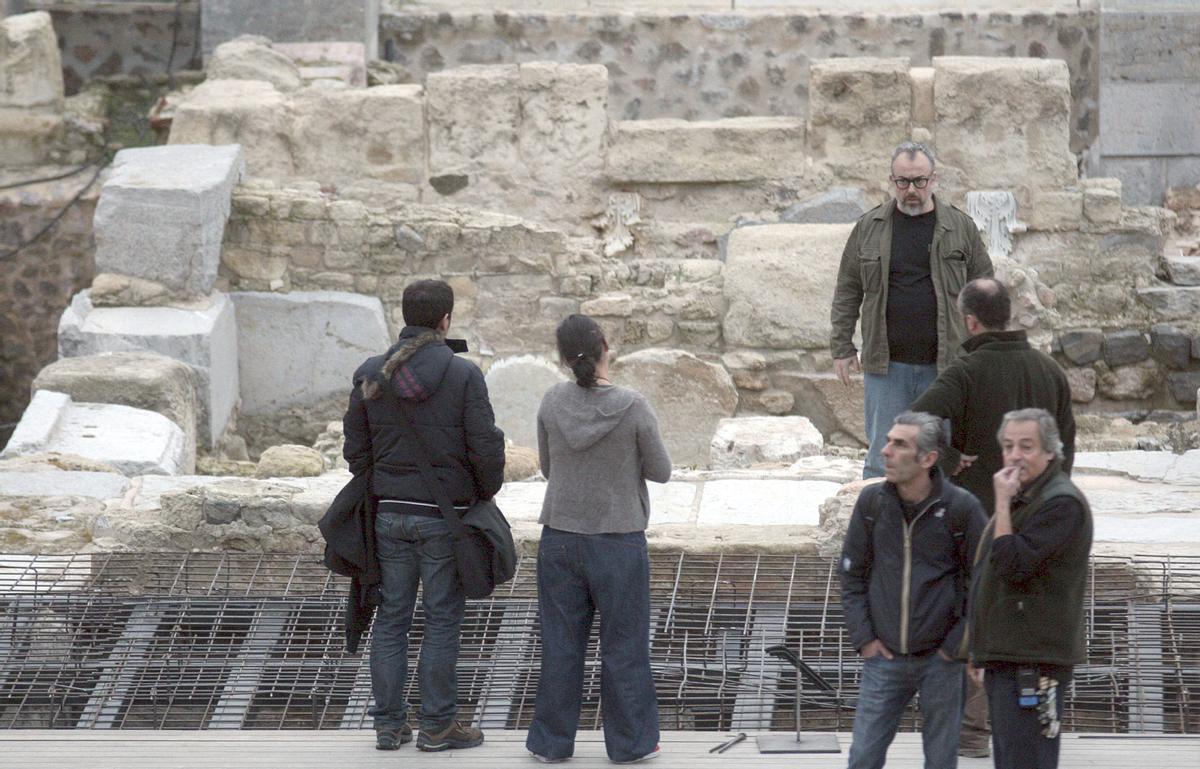 Álex de la Iglesia durante el rodaje de 'La chispa de la vida' en el Teatro Romano de Cartagena.