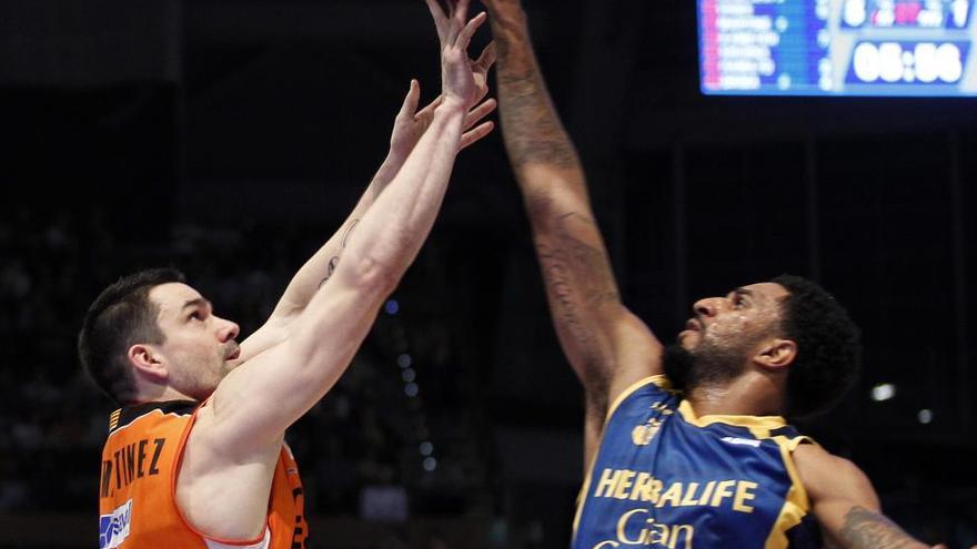 Rafa Martínez cree que el Valencia Basket ha comenzado fuerte.