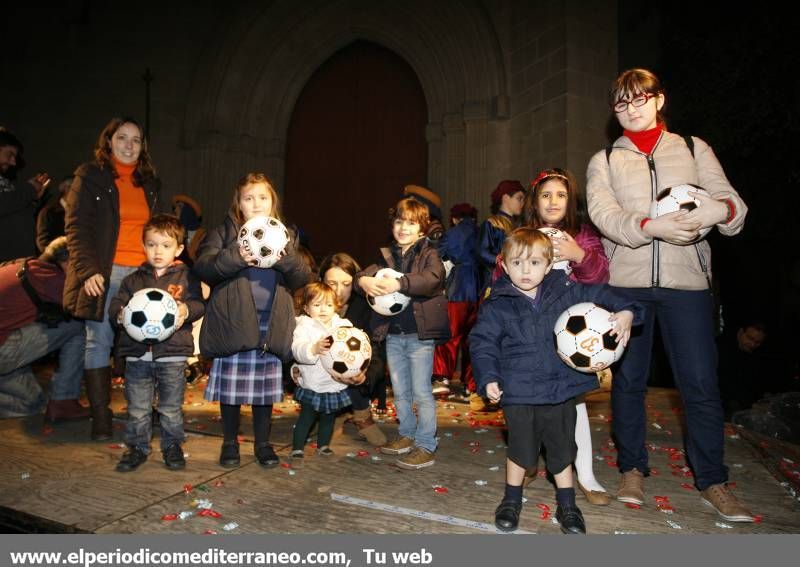 GALERIA DE IMÁGENES - Miles de niños disfrutan de la gran fiesta del Cartero Real