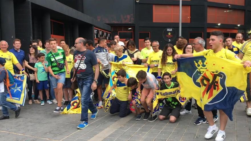 La afición 'grogueta' toma Mestalla