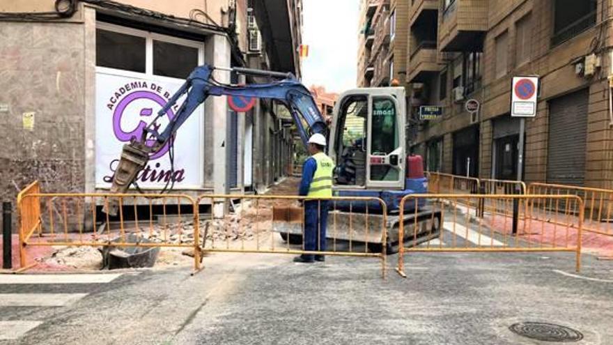 Obras de ampliación de aceras en la calle Jaime Balmes.