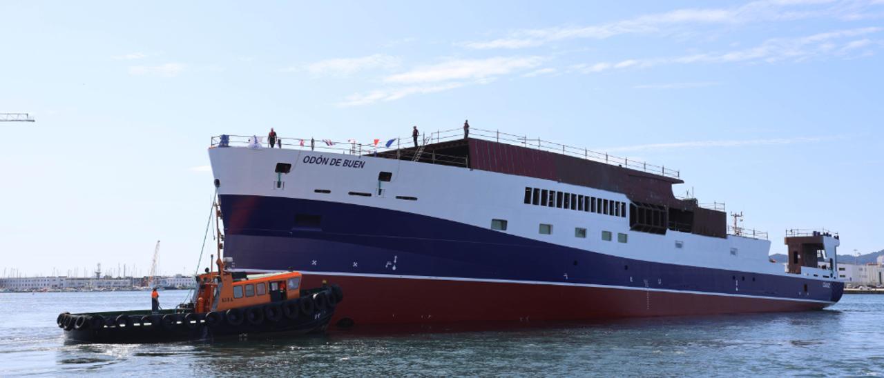 El “Odón de Buen” toca el agua en Vigo