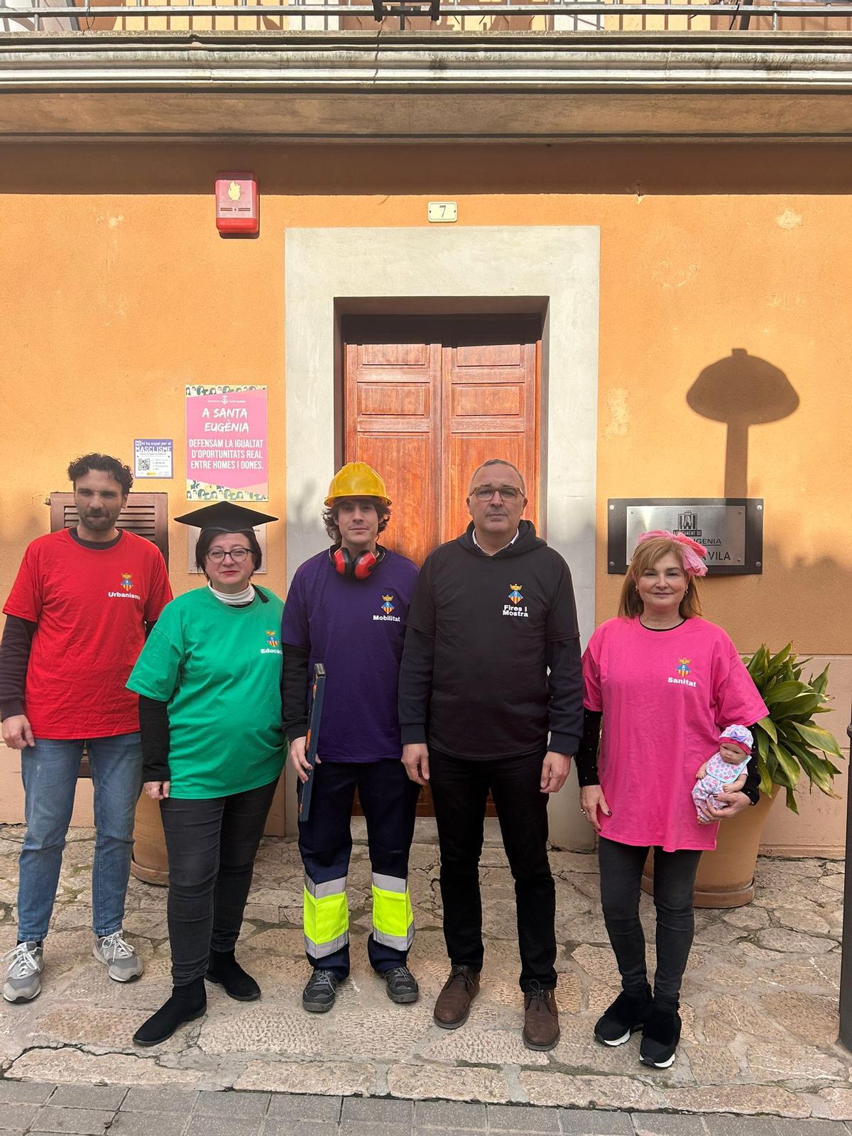 La protesta recordó las actuaciones necesarias en urbanismo, educación, movilidad, fires y sanidad.