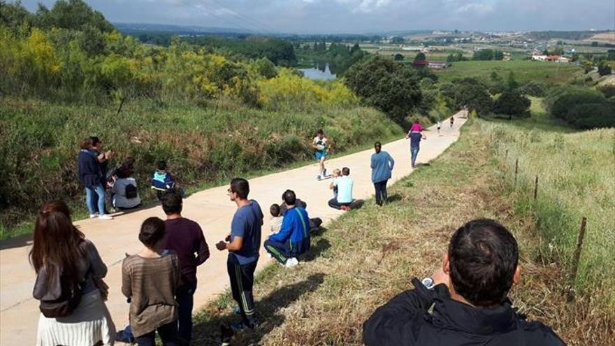 Manuel Pretón gana la carrera de la subida a la ermita entre 185 corredores