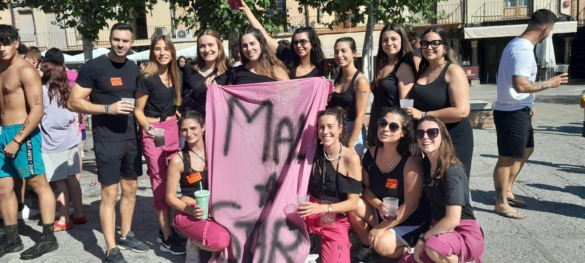 La concentración de peñas y la mojada dan inicio a las Fiestas de San Agutín en Toro La concentración de peñas y la mojada dan inicio a las Fiestas de San Agutín en Toro