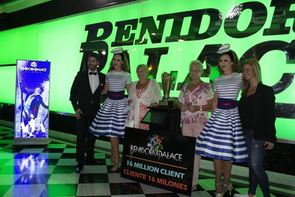 Benidorm Palace recibe a su cliente 16 millones