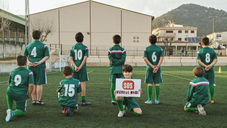 Éxito del parón en los entrenos convocados por la SOS Fútbol Base