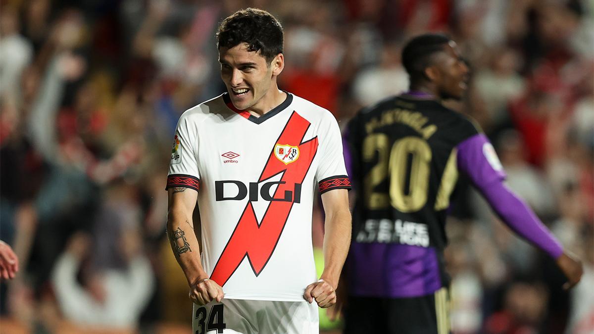 Camello celebra su gol al Valladolid