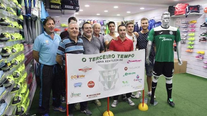 Acto de presentación del equipo de A Valenzá. // Iñaki Osorio