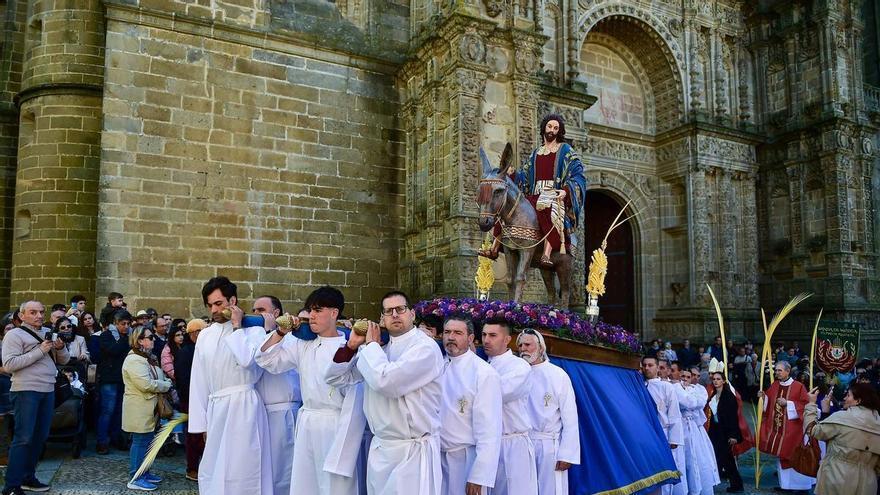 Galería | Las imágenes de la procesión de La Borriquita en Plasencia