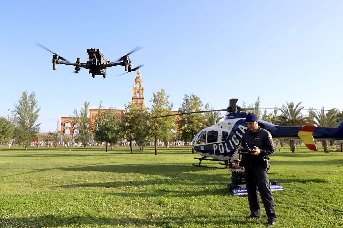 Demostración del empleo de drones en la Feria de Córdoba.