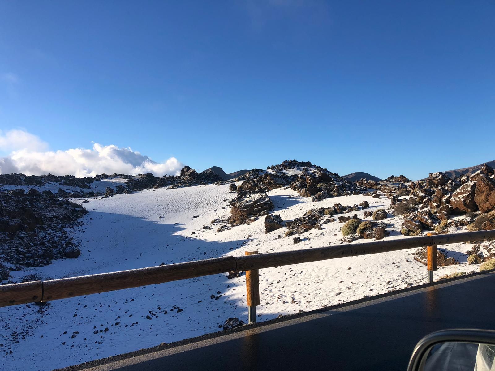 La nieve que trajo la DANA al Teide