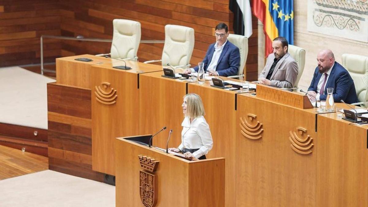 La candidata a la Presidencia de la Junta de Extremadura, María Guardiola, pronuncia el primer discurso de investidura el pasado 3 de marzo.