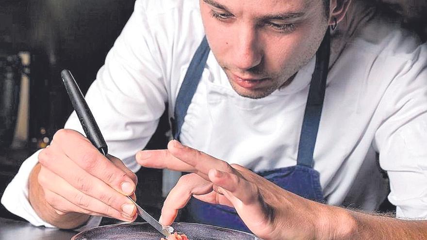 El restaurante Terra de Fisterra, de Brais Pichel, se incorpora a la Guía Michelin