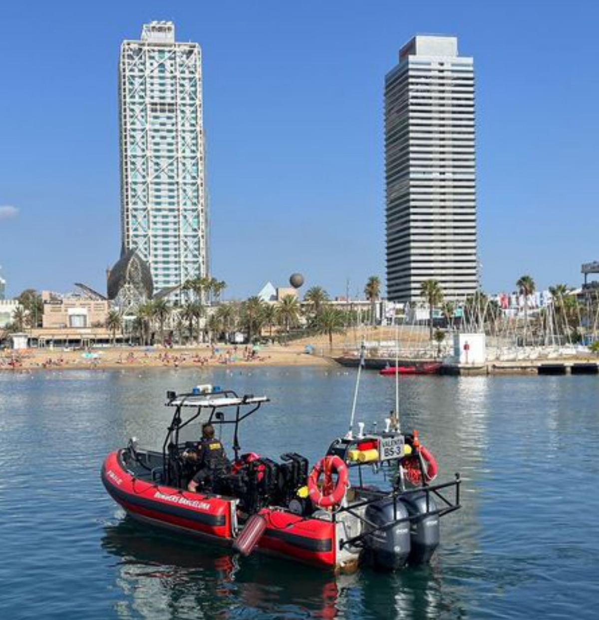 La unitat submarina  dels bombers  de Barcelona estrena local