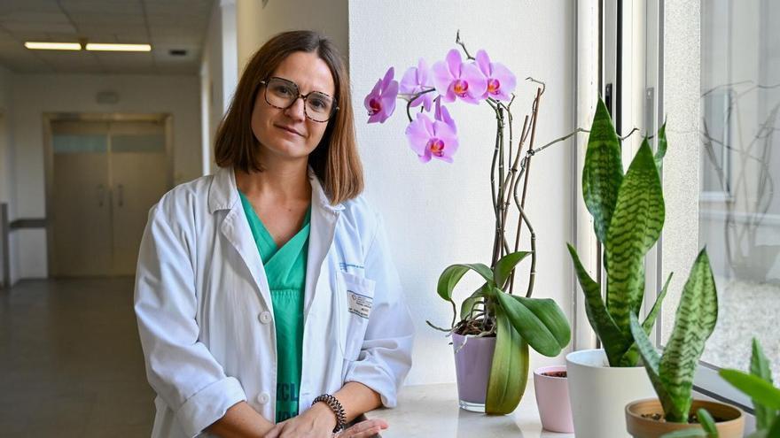Cristina García Casals, ginecóloga del Hospital de A Coruña, sobre la escasez de tratamientos de terapia hormonal: "A las mujeres en transición de género les genera una ansiedad aumentada"