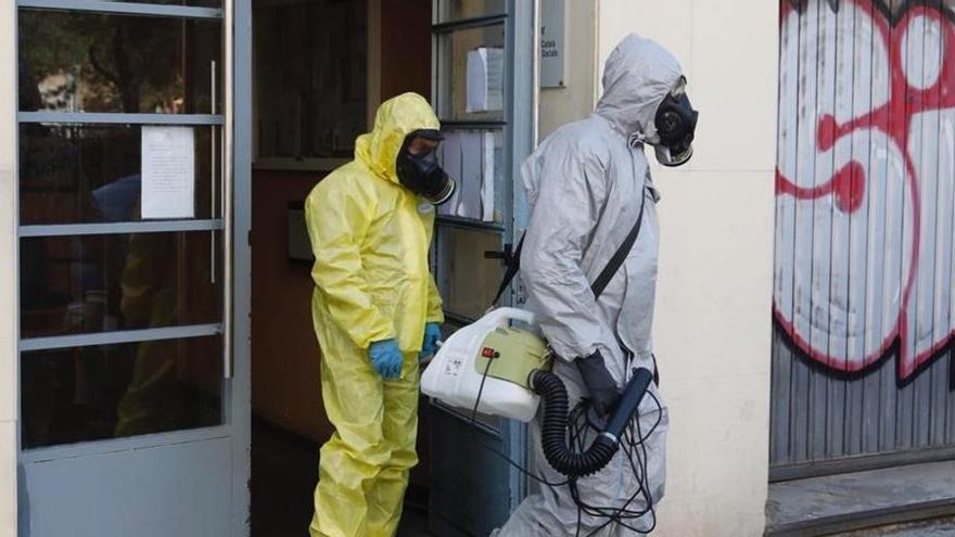 La UME desinfecta la residencia geriátrica Jericó en L&#039;Hospitalet.