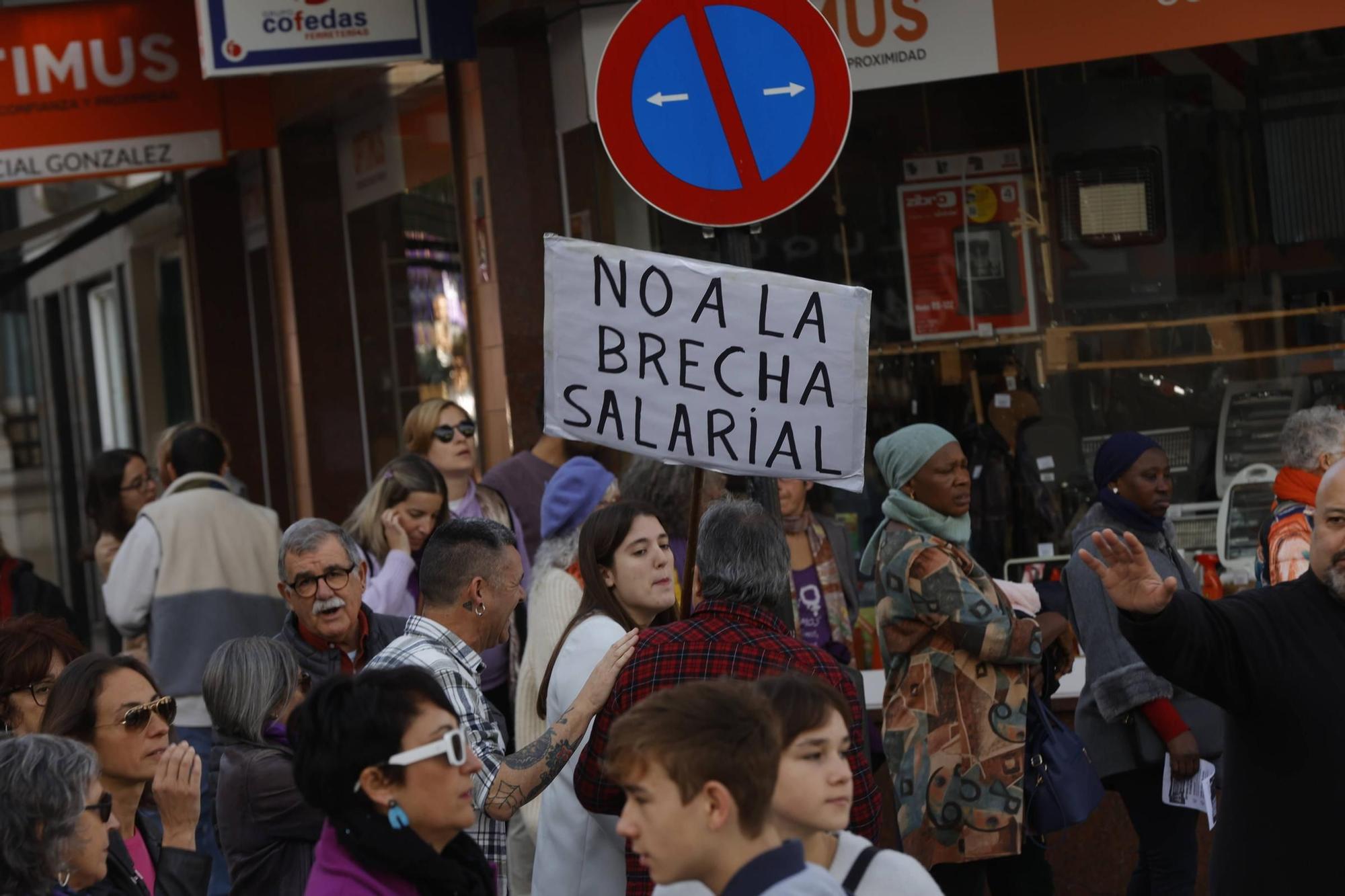 Así fue la manifestación del 25N en Pola de Siero