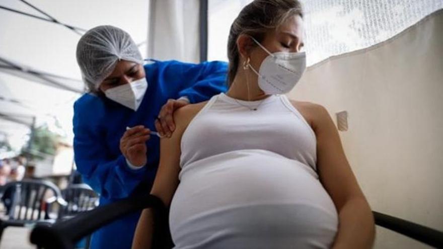 Seven deaths and 319 new cases of covid in the Canary Islands