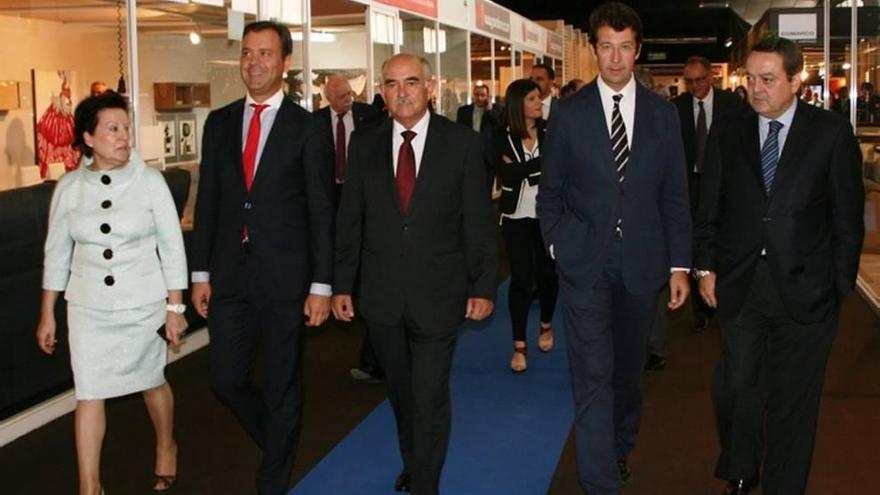 La directora de la feria, el alcalde de Yecla, el presidente Garre y el consejero de Industria, en la apertura.