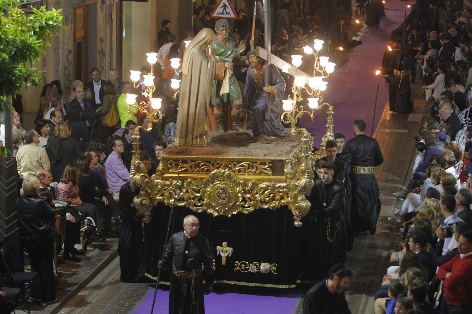 Rememora las últimas procesiones de Viernes Santo en Sagunt.