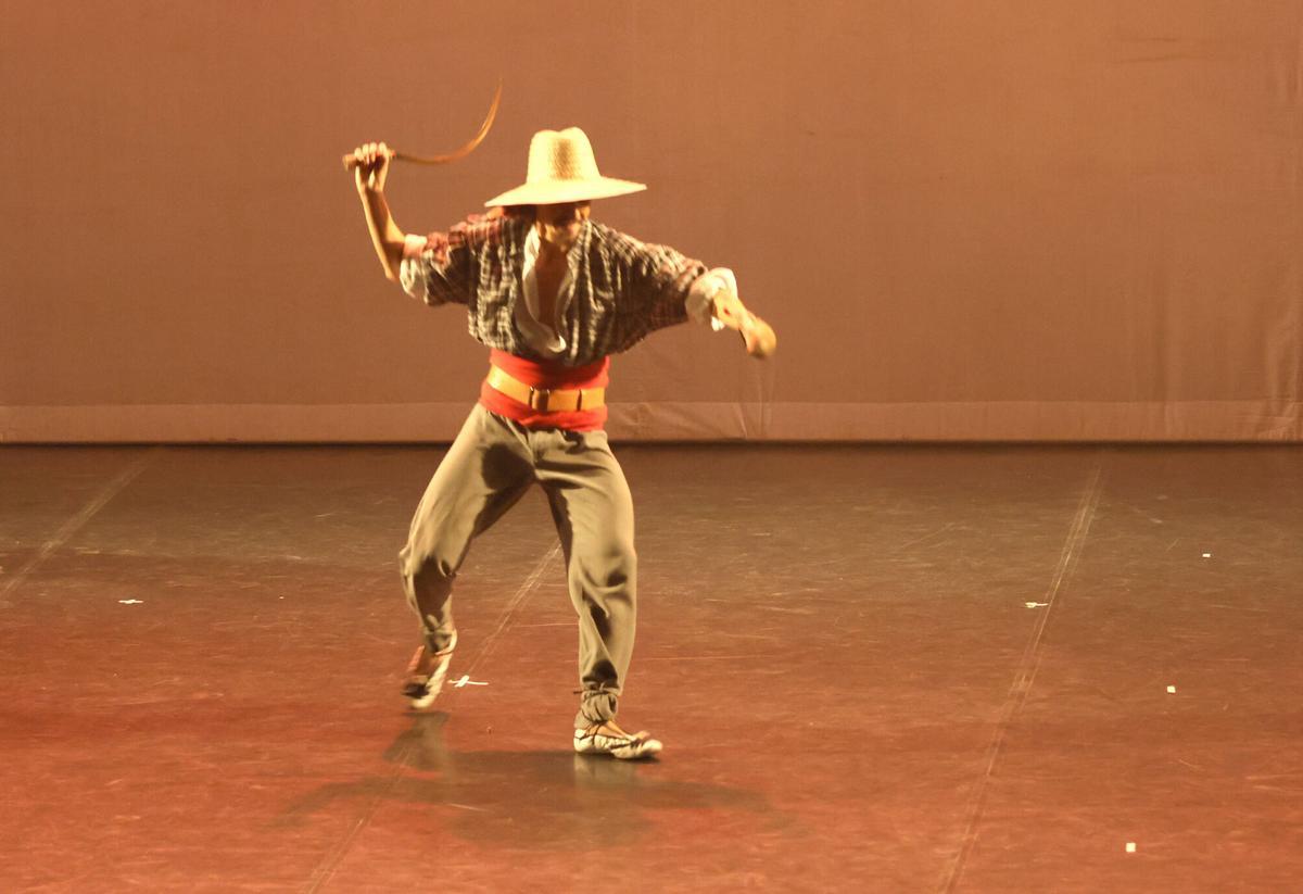 GALERIA | L’Esbart Dansaire Santvicentí estrena espectacle al Conservatori de Manresa GALERIA | L’Esbart Dansaire Santvicentí estrena espectacle al Conservatori de Manresa