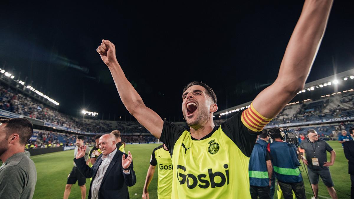 Juanpe Ramírez festeja el ascenso en el Heliodoro.