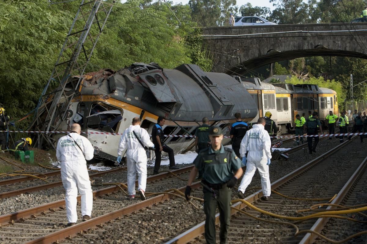 FOTOGALERÍA / Accidente de tren en Pontevedra