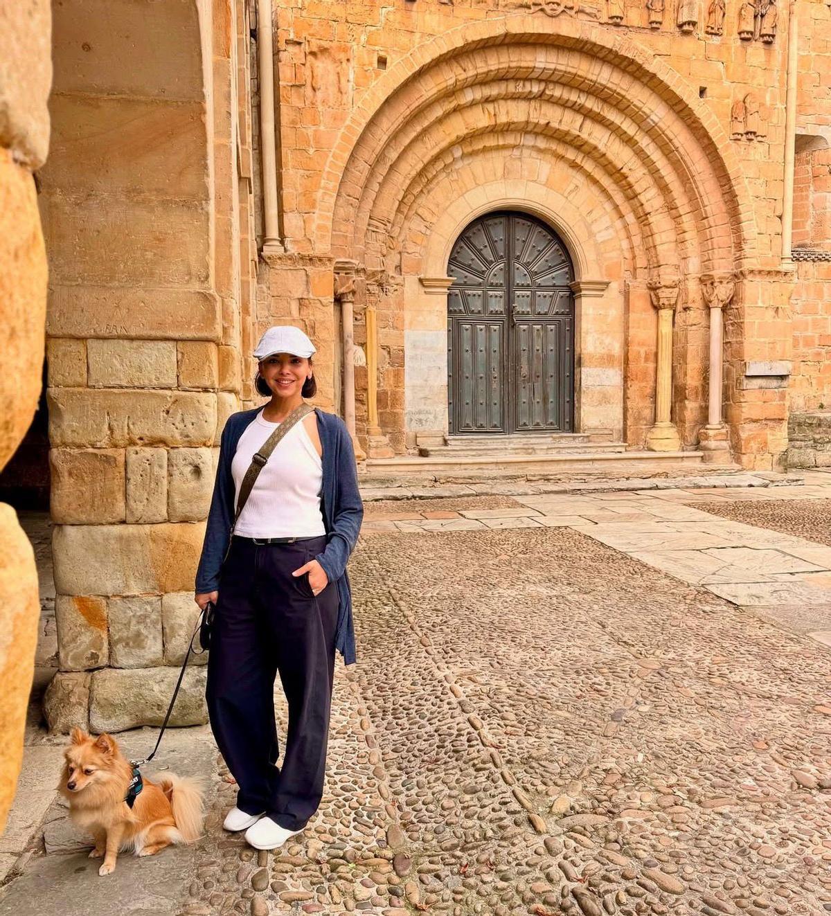 Chenoa y Cloe, en Santillana del Mar