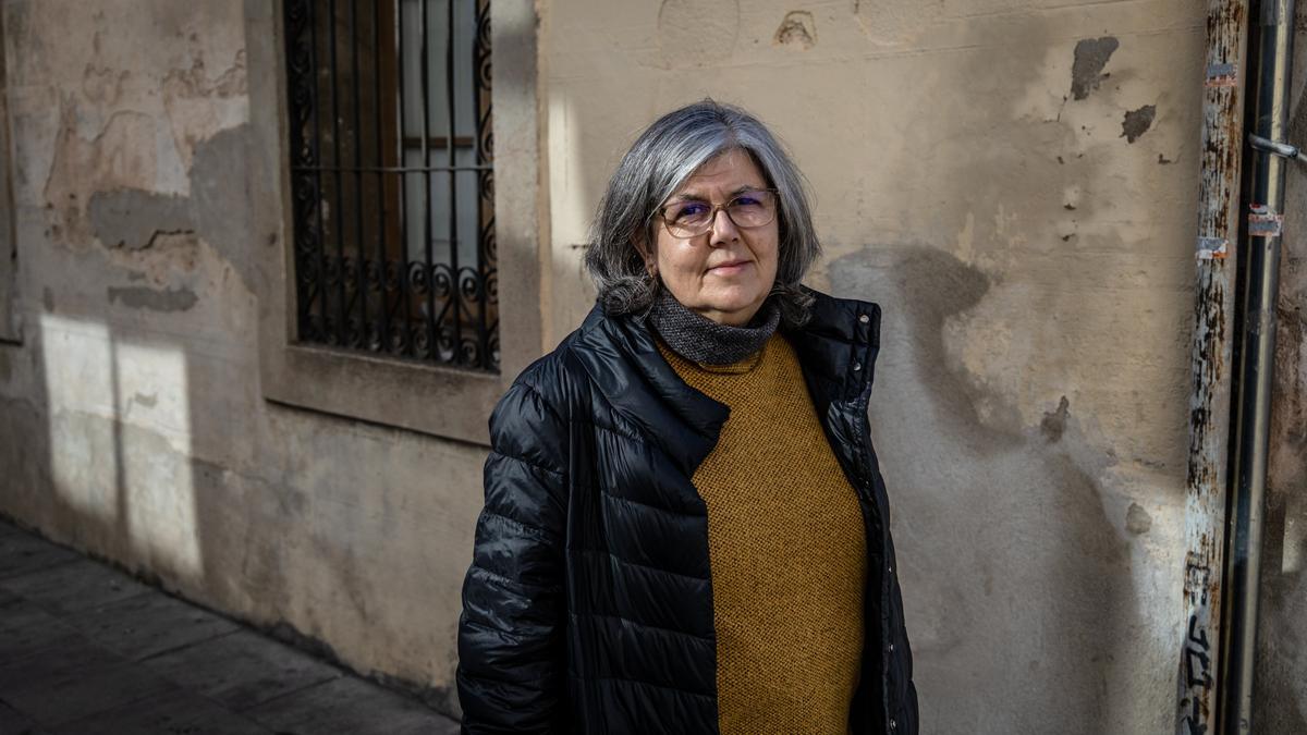 BARCELONA 09/12/2022 Sociedad. Buen retrato de Maria Guardia, usuaria del CAP Sant Andreu que tiene que esperar un mes para que la visite su médico. Es para una pieza con rostros de sanitarios que harán huelga en enero y que explican la situación que viven. Entrevistamos también a una paciente que explicará cómo todo esto repercute en la salud del ciudadano. Gracias. FOTO de ÀNGEL GARCÍA