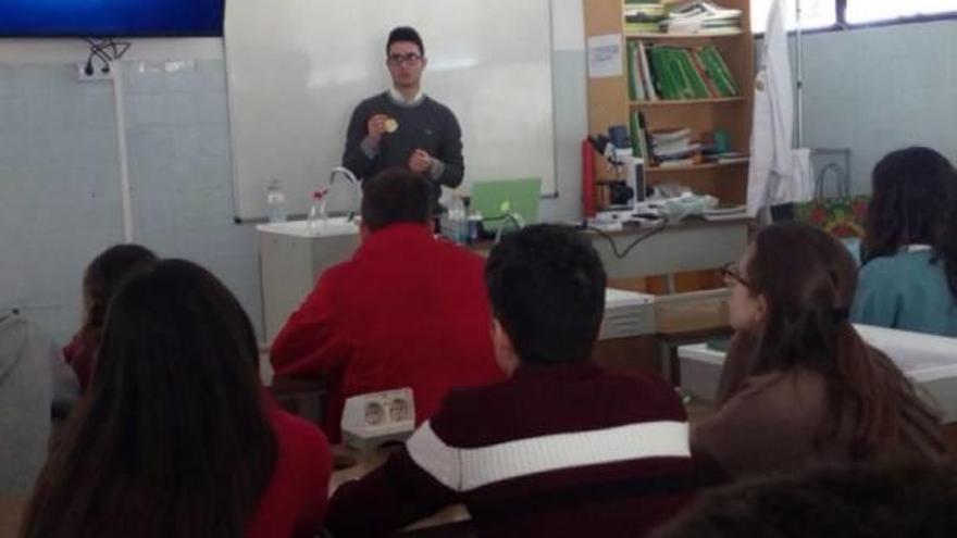 El colegio San Agustín de Alicante siente la ciencia