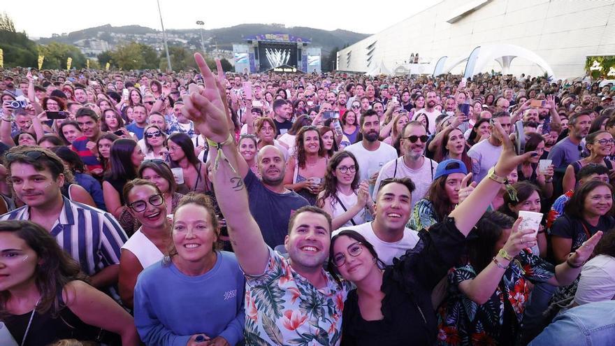El Río Verbena Fest 2026 completa su cartel con Love of Lesbian, León Benavente y Carlos Ares