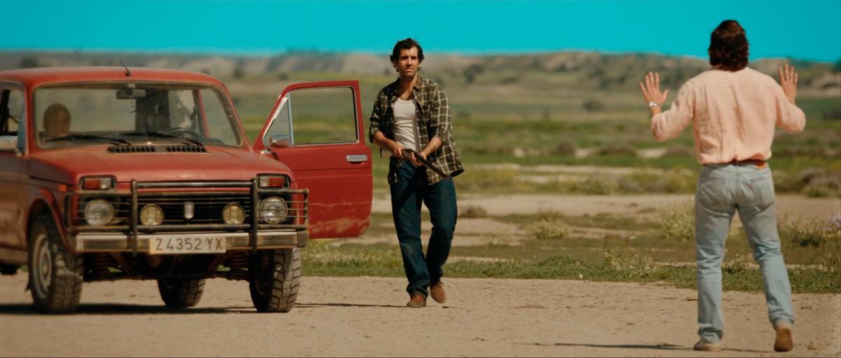 Fotograma de "Caminando con el diablo", protagonizada por Tamar Novas.