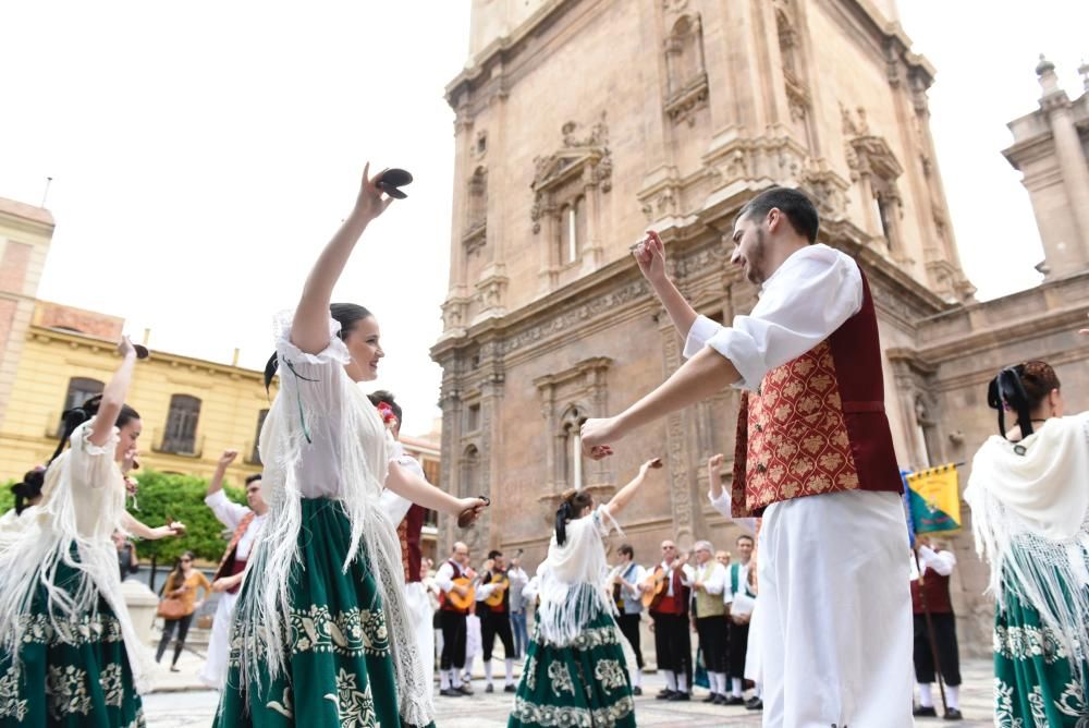 Folclore por el Día de los Mayos