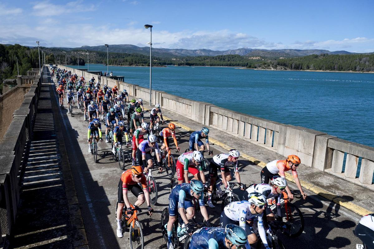 El pelotón de la Volta ya está en marcha