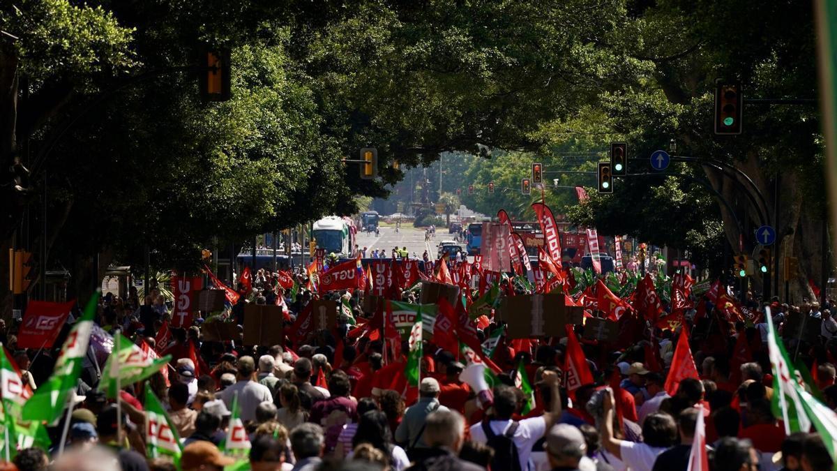 La manifestación del Primero de Mayo en Málaga llega a la plaza de la Constitución