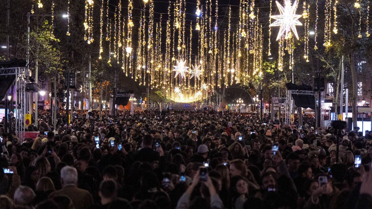 Barcelona encenderá las luces de Navidad cinco días antes que el año pasado con un espectáculo “muy entrañable”