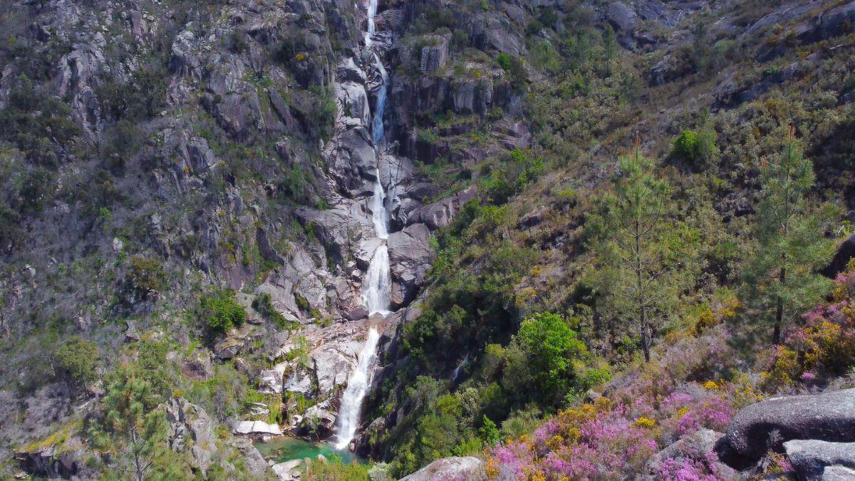 La ruta organizada por la Universidad recorre uno de los tesoros naturales de Galicia y Portugal.