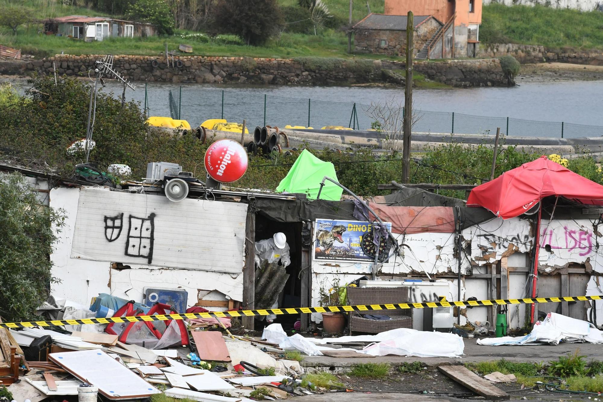 Adiós a la última chabola de A Pasaxe y a dos construcciones ocupadas de forma ilegal junto a la ría