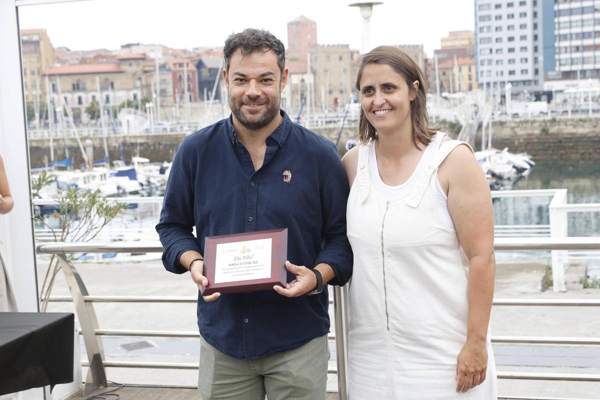 El homenaje a los técnicos y periodistas asturianos mundialistas, en imágenes
