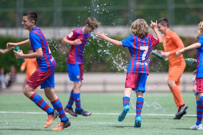 La celebración del Infantil B al ganar el título de Liga de su categoría