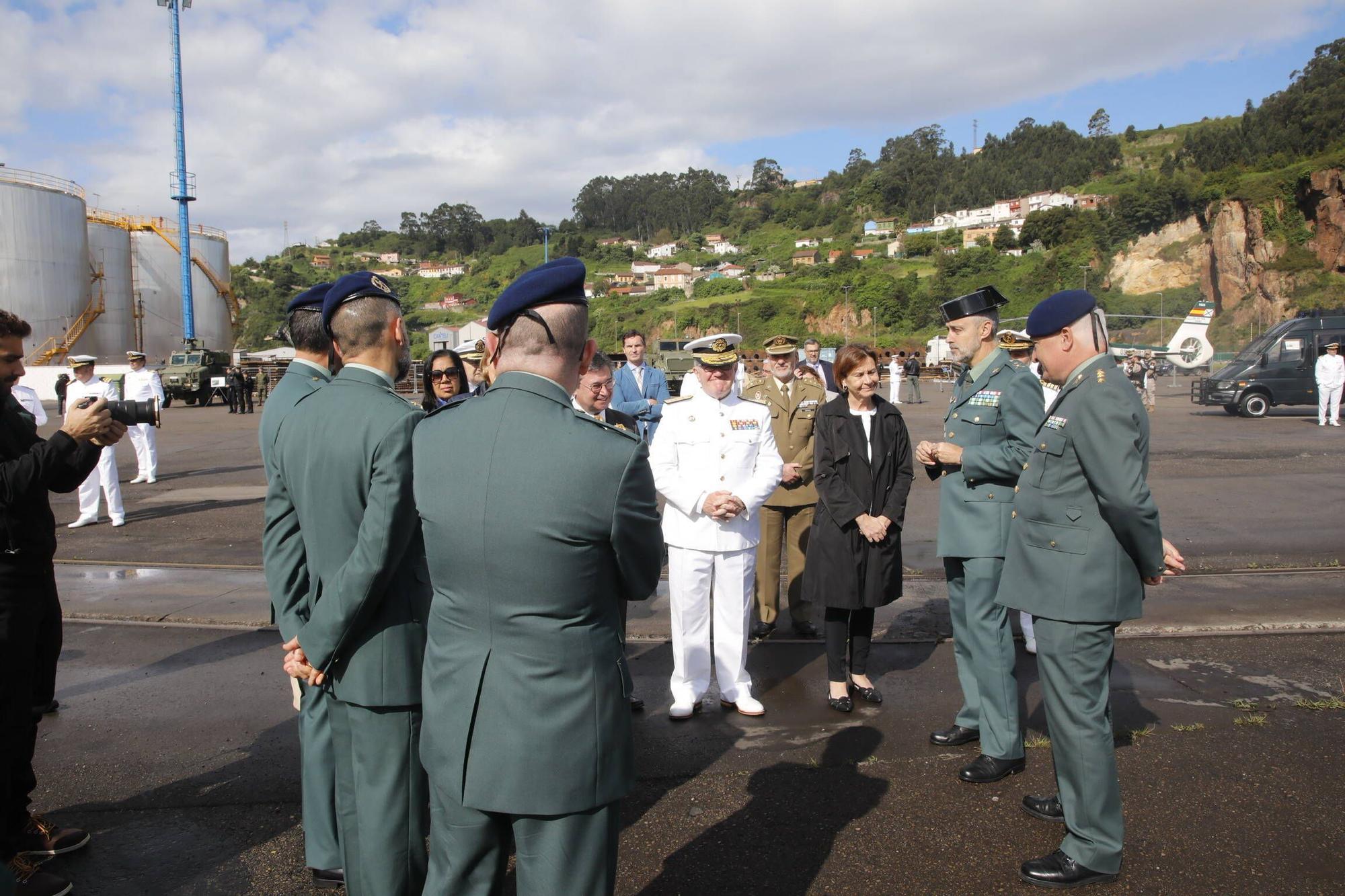 Así fue la visita institucional a los barcos de guerra que están en Gijón por el Día de las Fuerzas Armadas