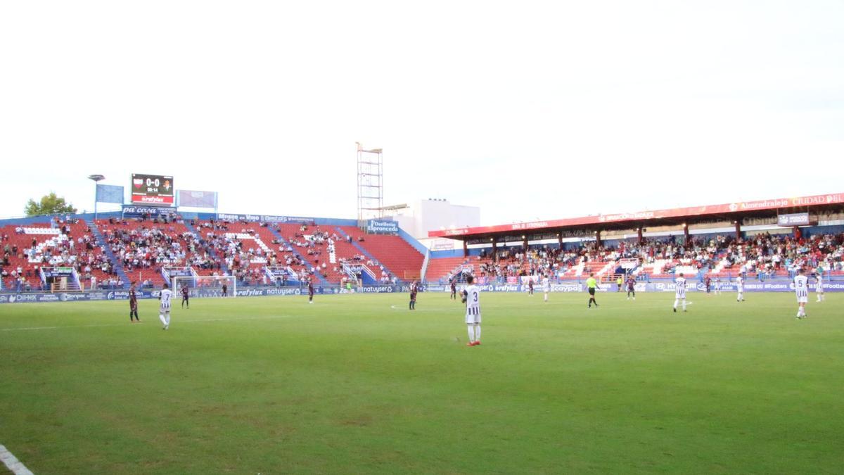 Estadio Francisco de la Hera en un día de fútbol